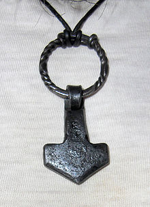Anillo amuleto con martillo de Thor (estilo Uppland)