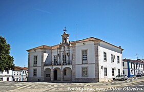 Câmara Municipal do Redondo - Portugal (7467812930).jpg