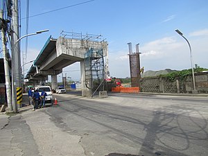 Columns of the MRT 7 railway line are being constructed.