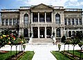 Palais Dolmabahçe que mescla leis estiles barròc, rococò e neoclassic (mitat dau sègle XIX).