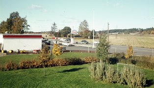 Esso-macken vid E18 i Bro hösten 1968.tif