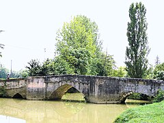 パヴィを流れるジェール川