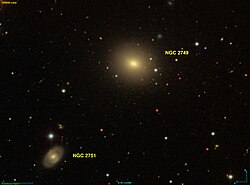 NGC 2749