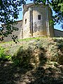 Le chevet vu de la vallée de la Bassanne en contrebas (juil. 2009)