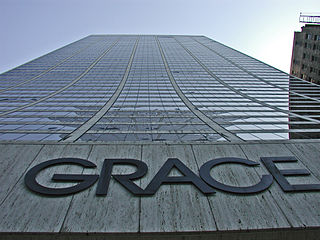 W. R. Grace Building, enfrente de su entrada en 42nd Street