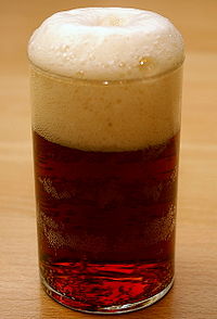 Diebels in Altbierglas.jpg