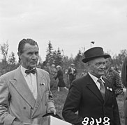 Vaino-Vainio-Jussi-Mantyla-1957.jpg