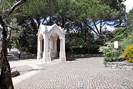 Monumento de la aparición de la Virgen María en los Valinhos.