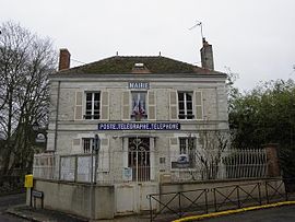 The town hall in Féricy