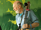 Pete Seeger (88 år) på Clearwater-festivalen ved Hudson River i USA 2007.