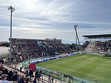 La Curva della tifoseria amaranta nello stadio nel 2022
