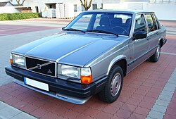 Volvo 744 (1984–1989)