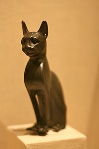 Gato en bronce, Egipto, siglo VII a. C.