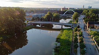 Aerial view of Emajõe street, the bridges Kroonuaia and Vabadussild in Tartu, Estonia.jpg