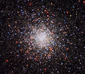 Hochaufgelöste Abbildung des Zentrums von NGC 6541 mithilfe des Hubble-Weltraumteleskops.