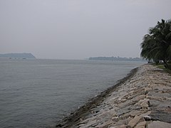 Deep Sea in Sentosa - panoramio.jpg