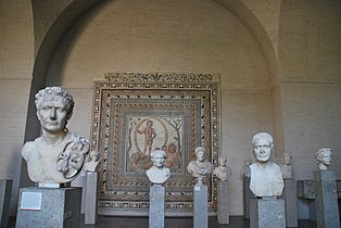 Bustes d'empereurs romains.