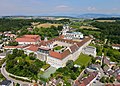 Vue de la basilique et de l'abbaye