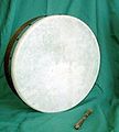 Bodhrán, de la música celta, especialmente de la irlandesa.