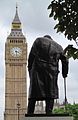 Winston Churchillen estatua.