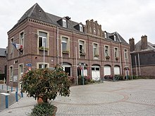 Yerville (Seine-Mar.) mairie.jpg