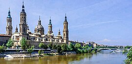 Basílica de Nuestra Señora del Pilar y río Ebro