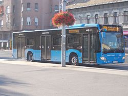 270-es busz Újpest-központban