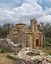 Kostol svätého Juraja na ostrove Naxos, obsahuje vzácne fresky z danej doby (polovica 11. storočia)