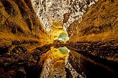 第3席 : スペイン、カナリー諸島、ロス ベルデス島の洞窟。 (POTD) Luc Viatour (Lviatour)