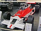 McLaren M26