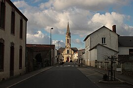 L'église, vue de la rue Boutillier Delisle.