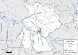 Carte en couleur présentant le réseau hydrographique de la commune