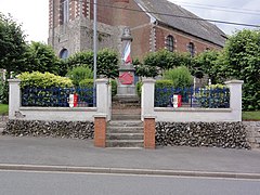 Le monument aux morts.