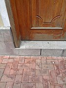 Avenue Vicente Piedrahita, Quito, antique wooden door. pic.a.jpg