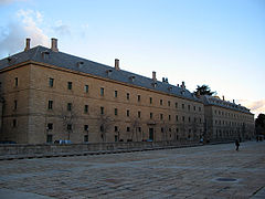 Casas de Oficios-El Escorial.jpg