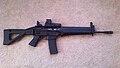 SIG 556 Classic equipado con una mira holografica EOTech 512 y cargador STANAG