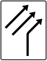 Zeichen 551-21 Zusammenführungstafel; Darstellung ohne Gegenverkehr: eins plus zwei Fahrstreifen