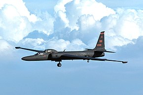 飛行中のU-2R 80-1068号機 (2013年撮影)