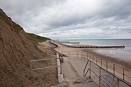 Cliffs and Foreshore at Overstrand - geograph.org.uk - 2480053.jpg