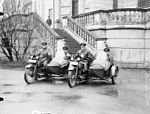 Motorcykelpatrull framför polishuset 1931.