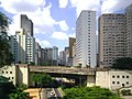 Il Viadotto Nove di Luglio, prossimo al Museo d'Arte di San Paolo (MASP)