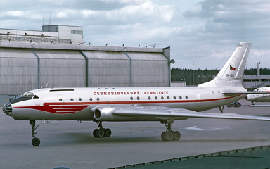 Ту-104 у лівреї чехословацької авіакомпанії CSA