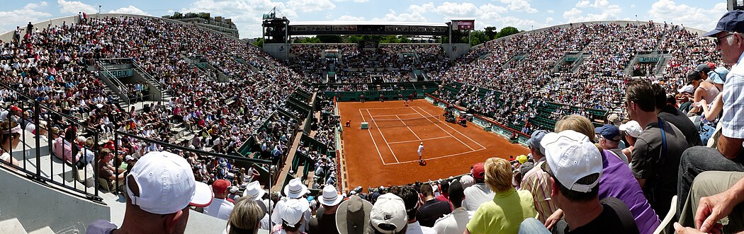 Panoráma – Court Suzanne-Lenglen během zápasu 3. kola na French Open 2010