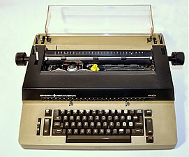 Писаћа машина Ремингтон модел СР101
