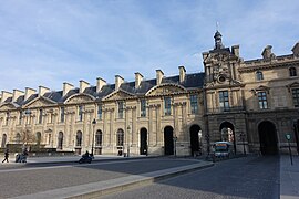 La galerie du bord de l'eau du Louvre réalisée par Jacques II Androuet du Cerceau vers 1600 (déplacée au XIXe s).