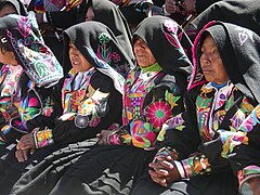 El arte textil de la isla de Taquile en el Lago Titicaca - Perú.