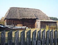 Stodola v obci Bartoszówka v Mazovském vojvodství v Polsku