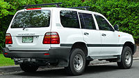 Pre-facelift Toyota Land Cruiser GXL (FZJ105)