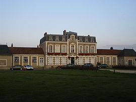 The town hall in Grisy-Suisnes