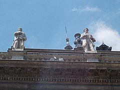 Hungarian State Opera. Monument ID 695. The façade is decorated with sixteen composer limestone statues. Statues of Gioacchino Rossini & Gaetano Donizetti (István Tarr works) - Budapest District VI. Andrássy Ave 22.JPG